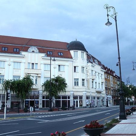 Hotel Central Nagykanizsa Exterior foto