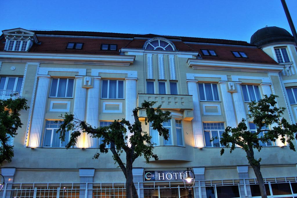 Hotel Central Nagykanizsa Exterior foto