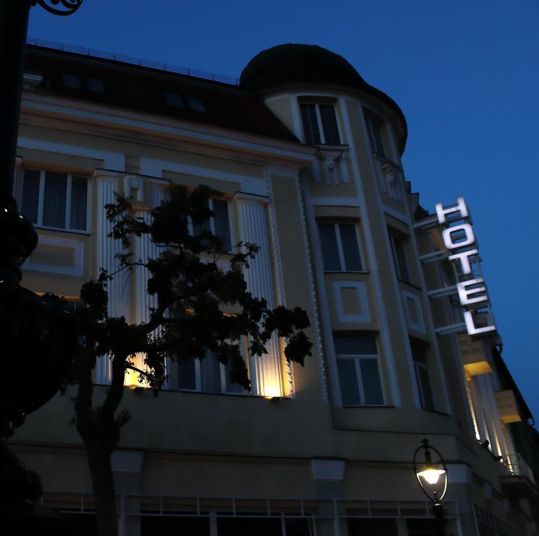 Hotel Central Nagykanizsa Exterior foto
