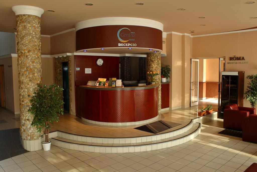 Hotel Central Nagykanizsa Exterior foto