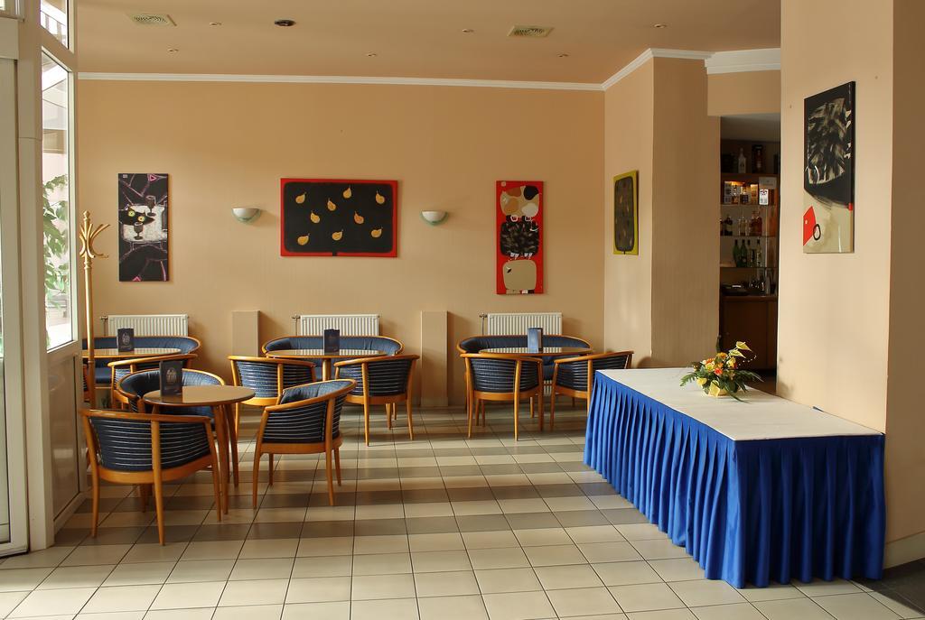 Hotel Central Nagykanizsa Exterior foto